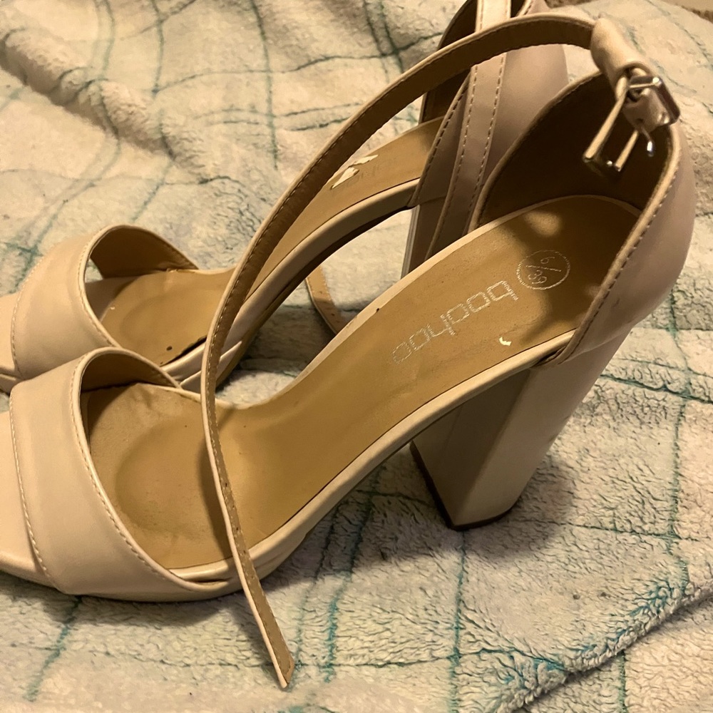 Boohoo Cream Open Toe Heels